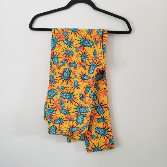 LulaRoe Lady Liberty Stretch Leggings Tall & Curvy - Picture 2 of 7